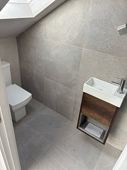 Attic en-suite